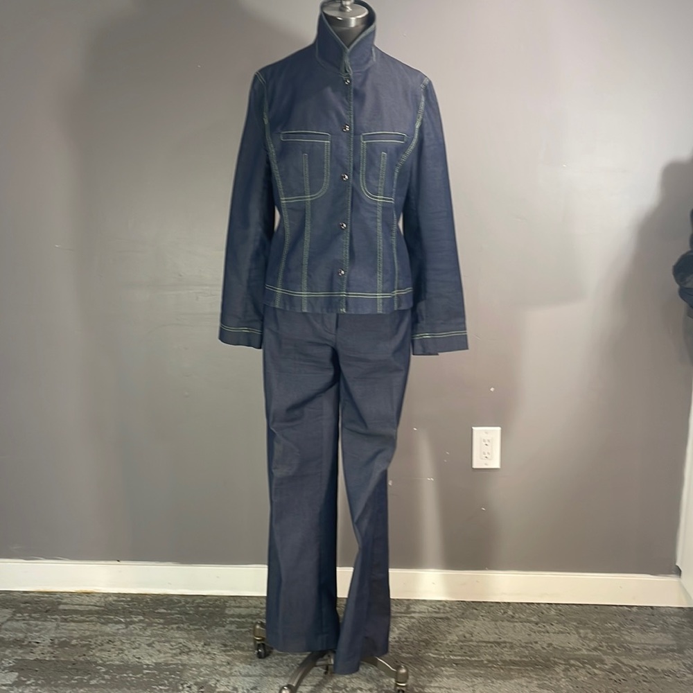 Bianca Nygard suit size 12 in lined jacket; size 10 in pants.